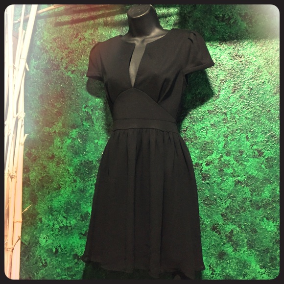 Tobi Dresses & Skirts - Adorable Tobi dress in XS